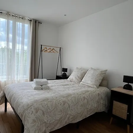 Maison De A 度假居 埃坦普